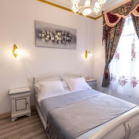 Appartement Maison De L'Eglise Du Couvent Narbonne Kültér fotó