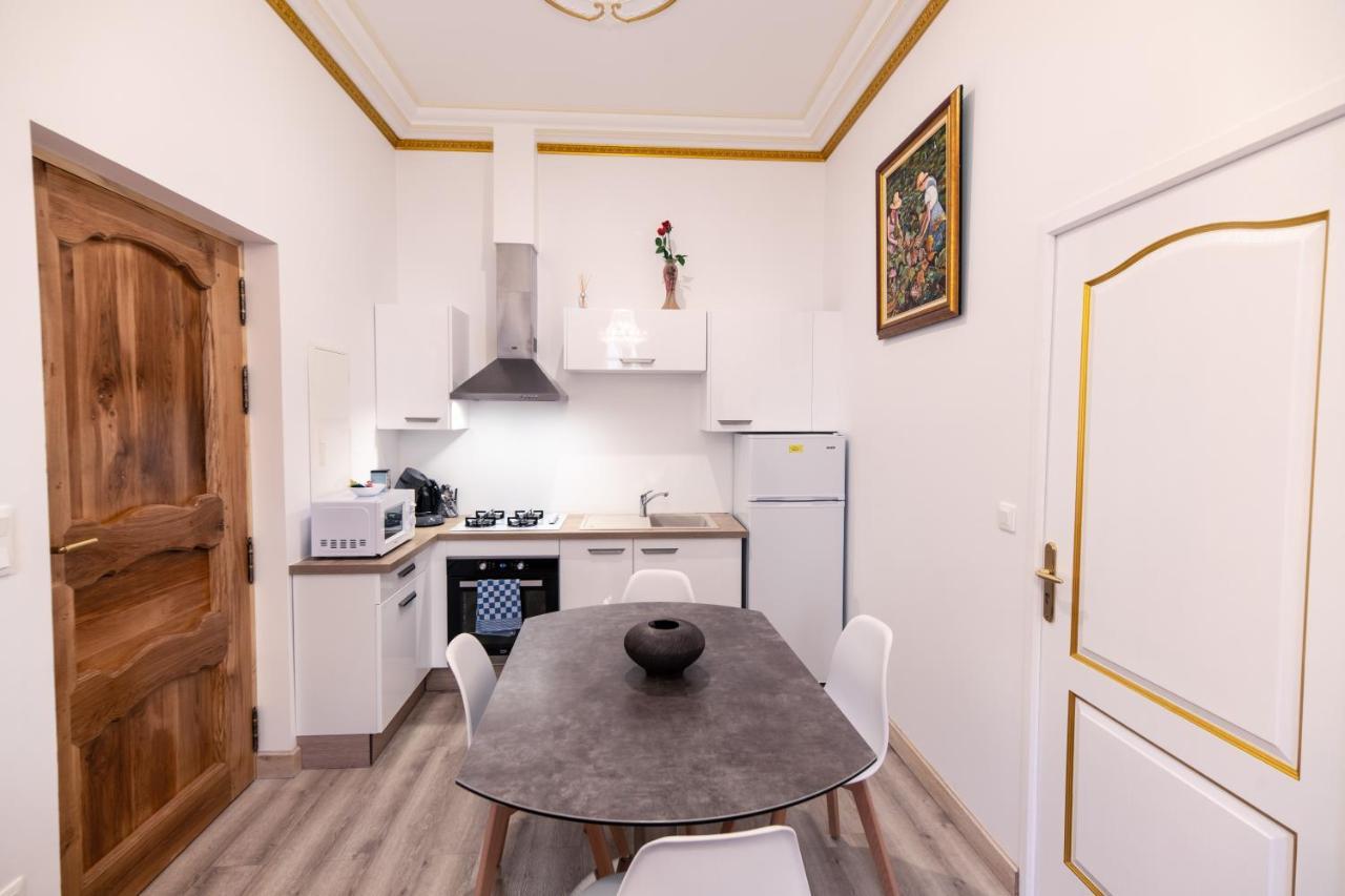 Appartement Maison De L'Eglise Du Couvent Narbonne Kültér fotó